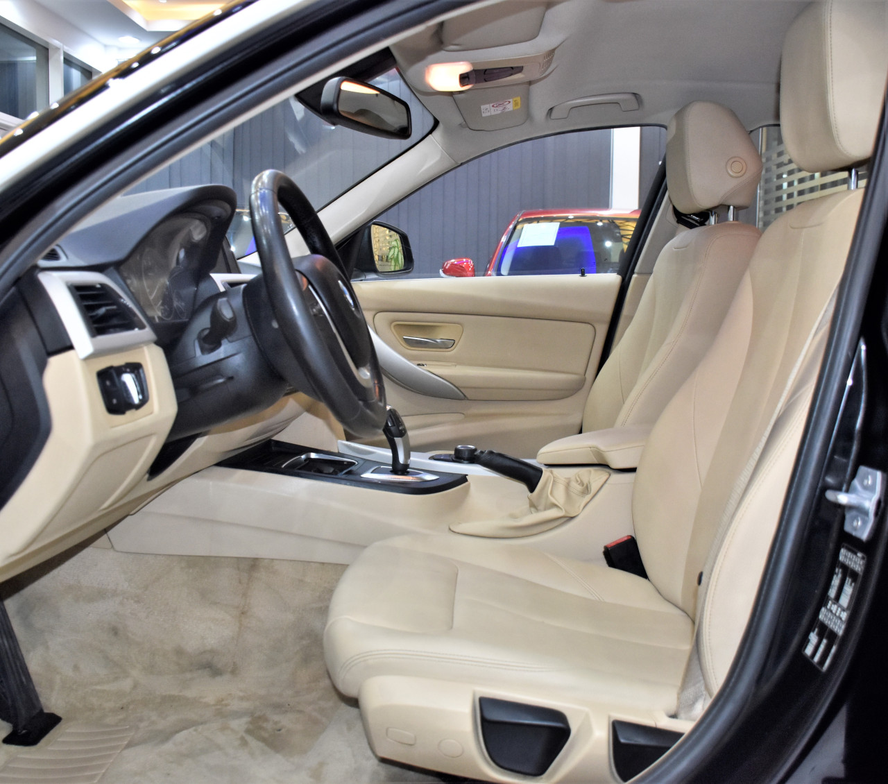 BMW 3-Series - Image 9