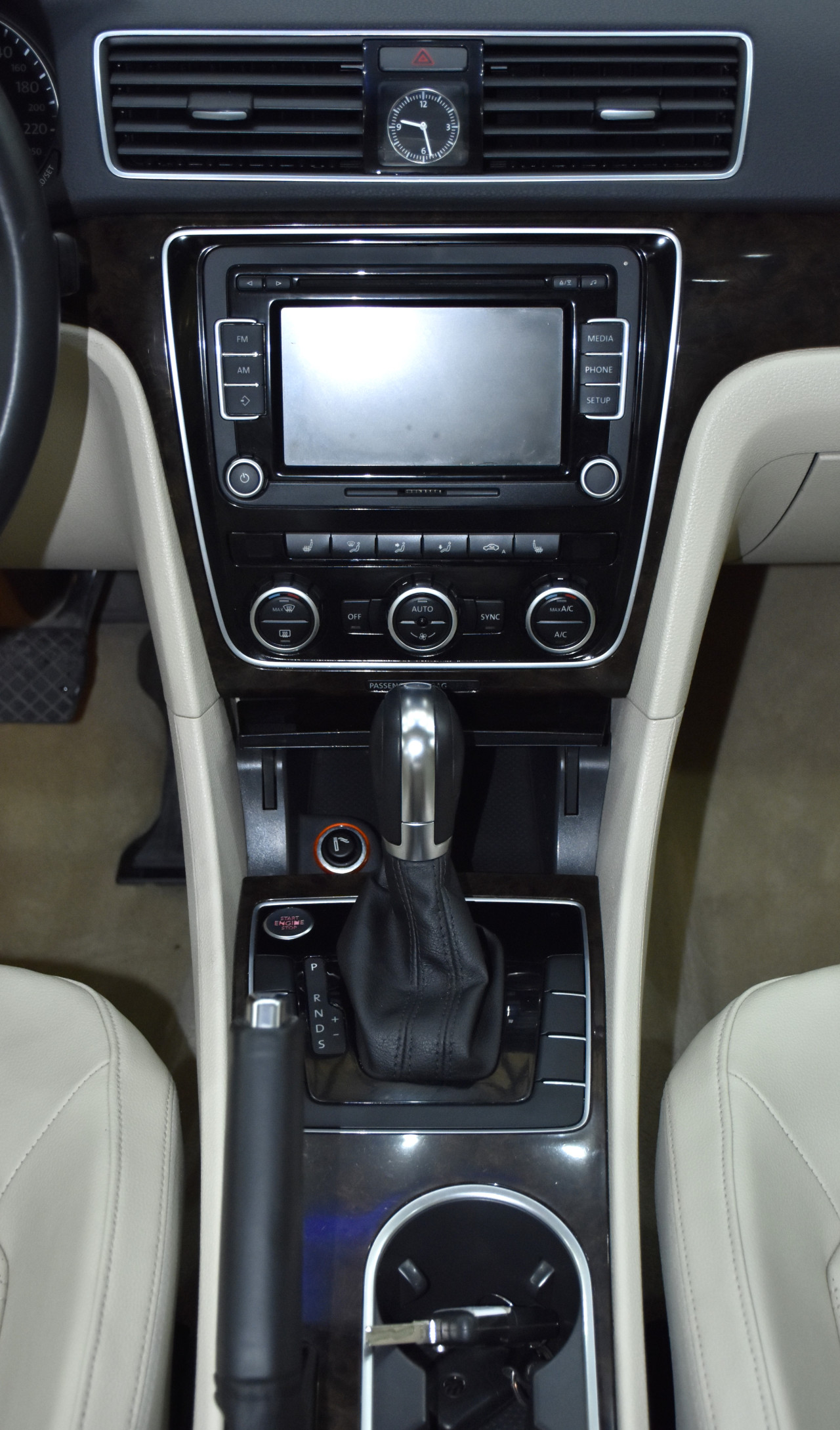 Volkswagen Passat - Image 5