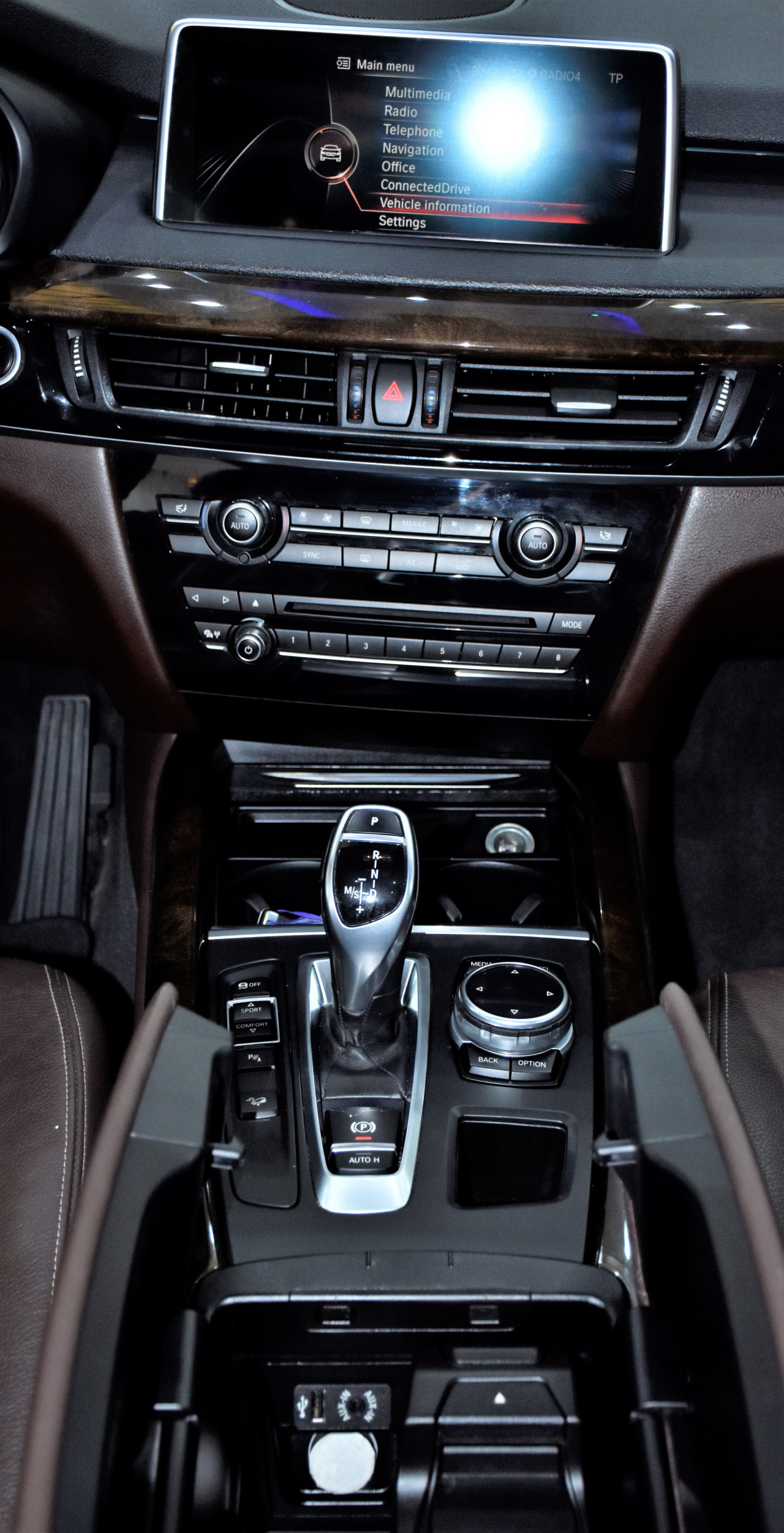 BMW X5 - Image 11