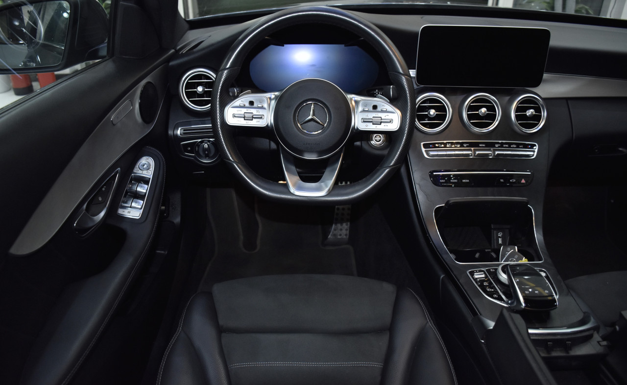 Mercedes Benz C-Class - Image 11
