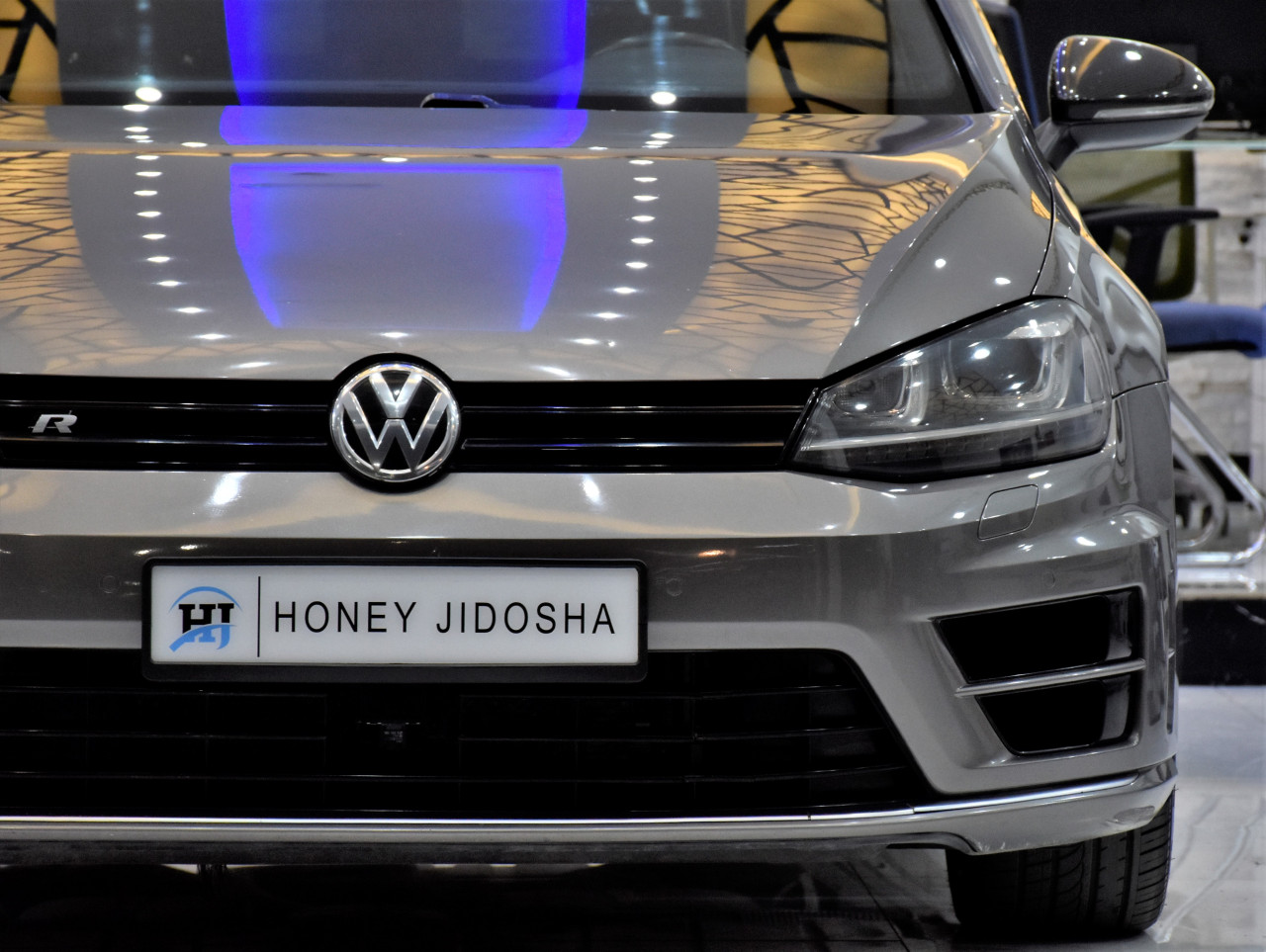Volkswagen Golf R - Image 4