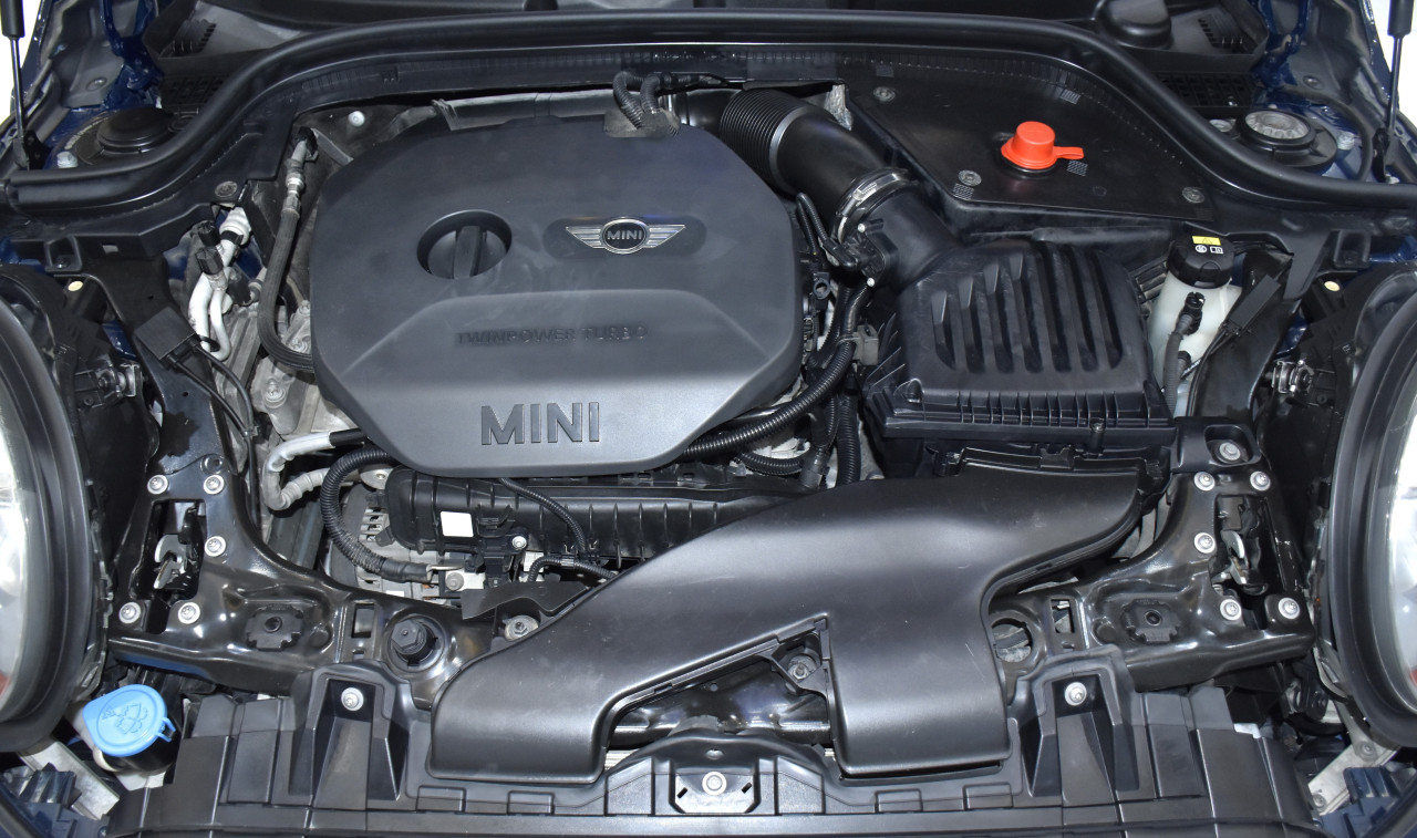 Mini Cooper Model S - Image 12