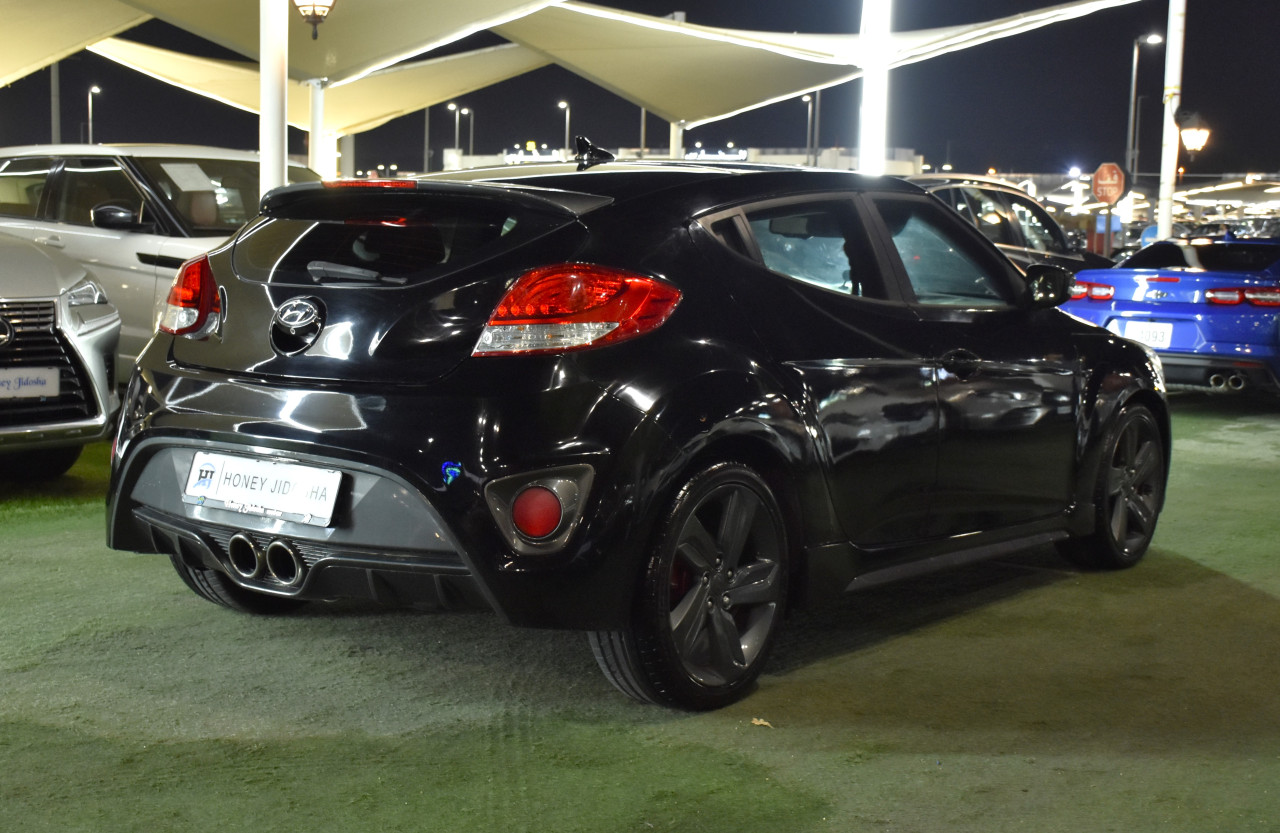 Hyundai Veloster - Image 11