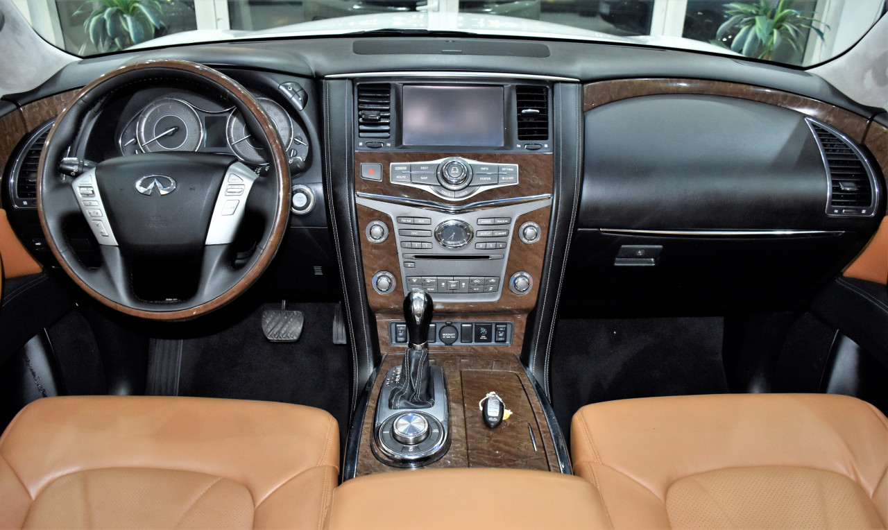 Infiniti QX80 - Image 10