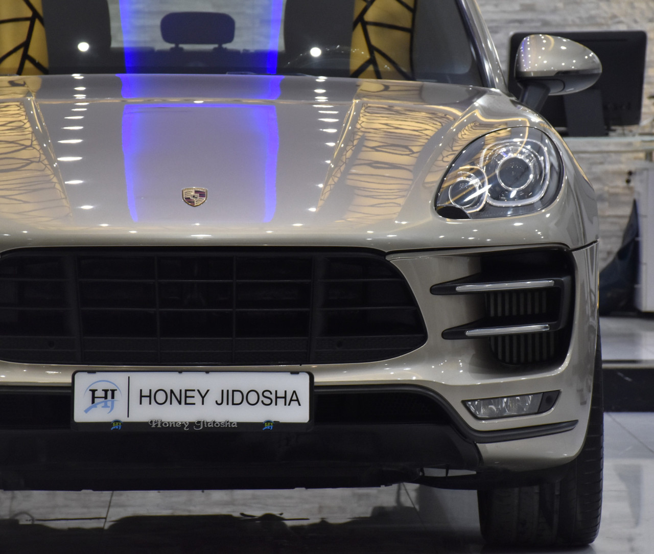 Porsche Macan - Image 4