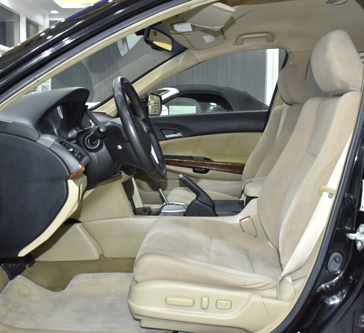 Honda Accord - Image 17