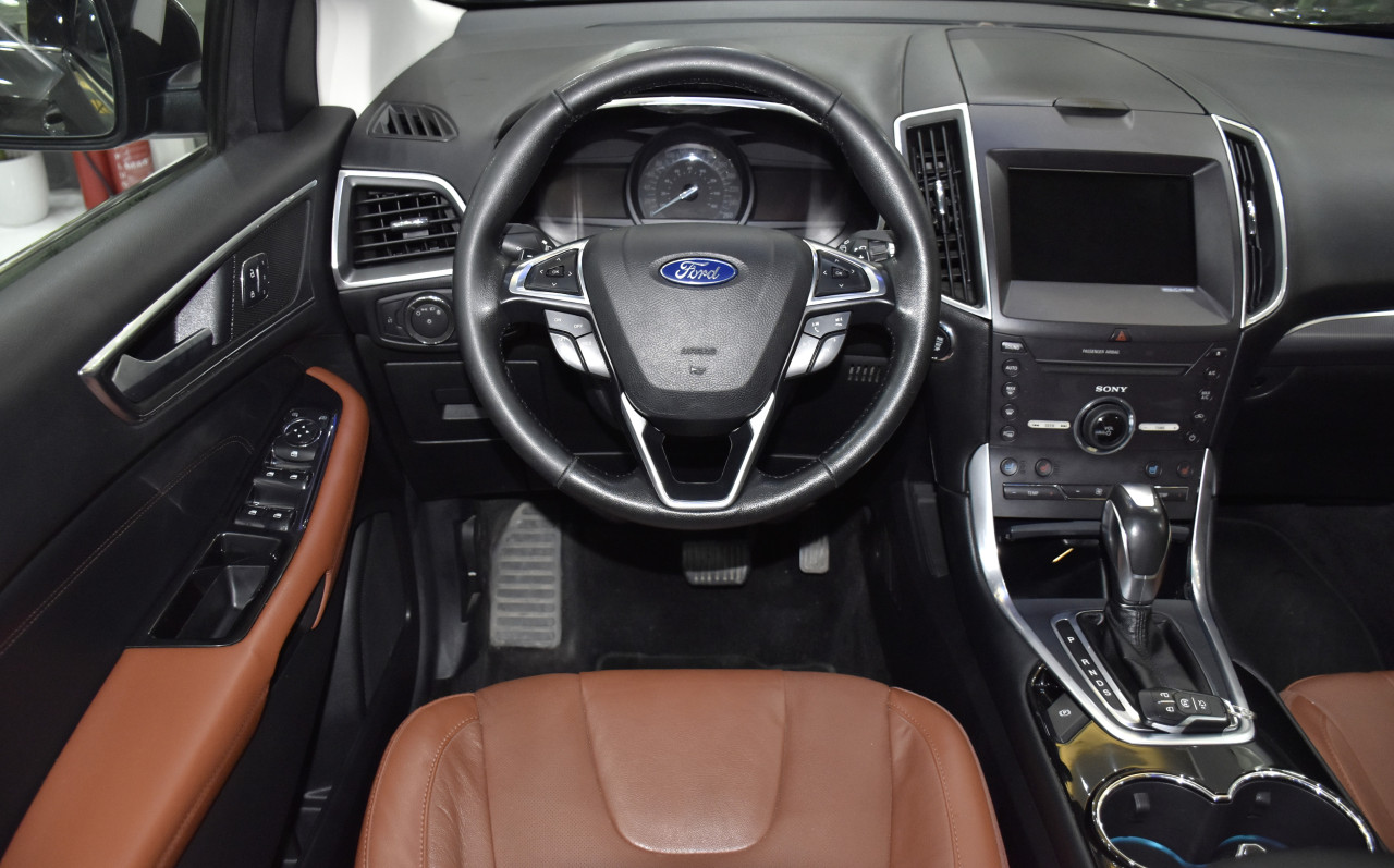 Ford Edge - Image 10