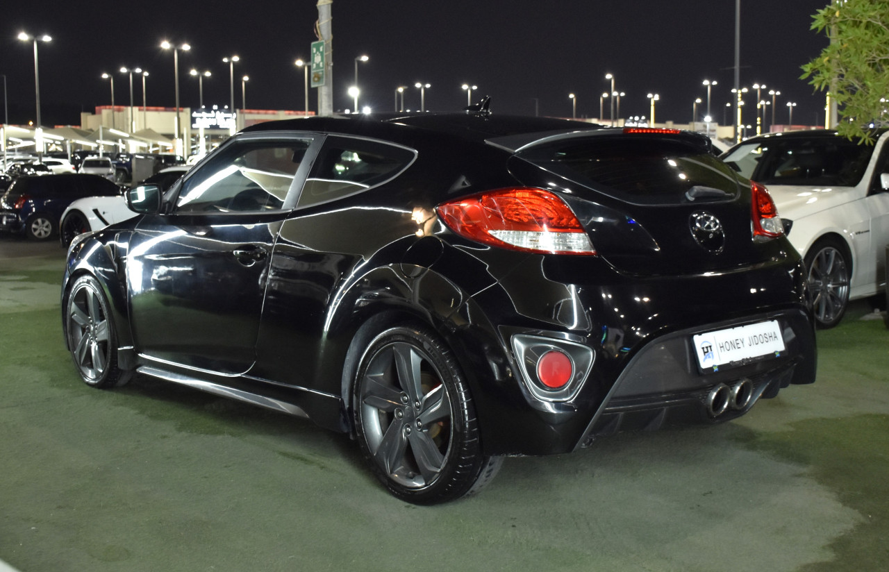 Hyundai Veloster - Image 10