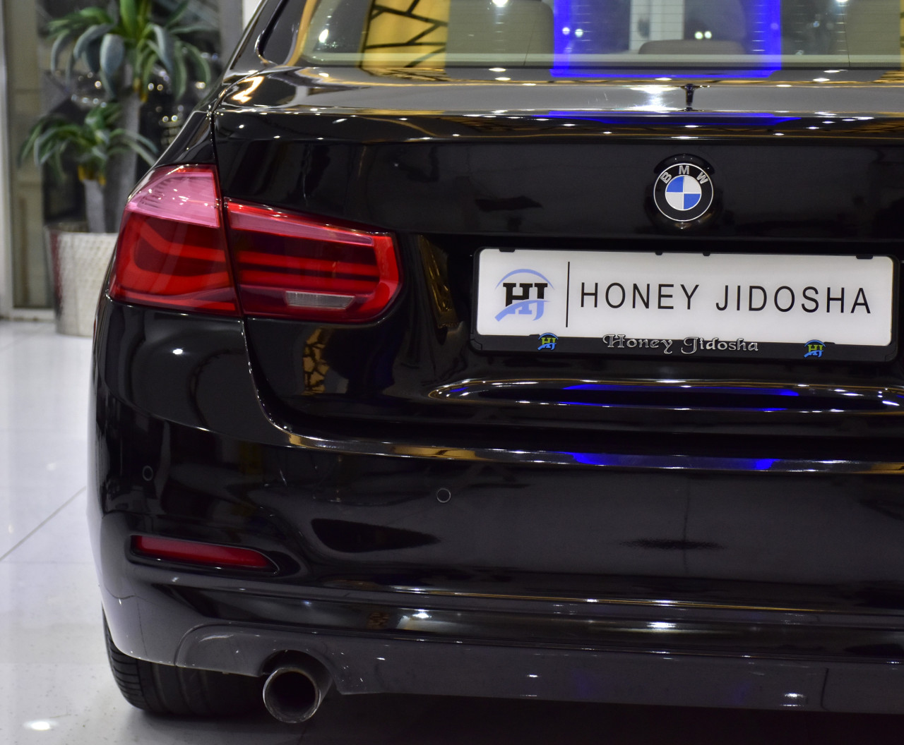 BMW 3-Series - Image 8