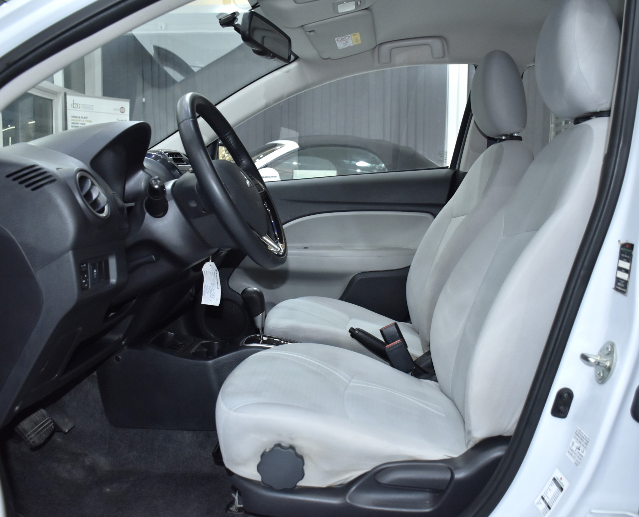 Mitsubishi Attrage - Image 9