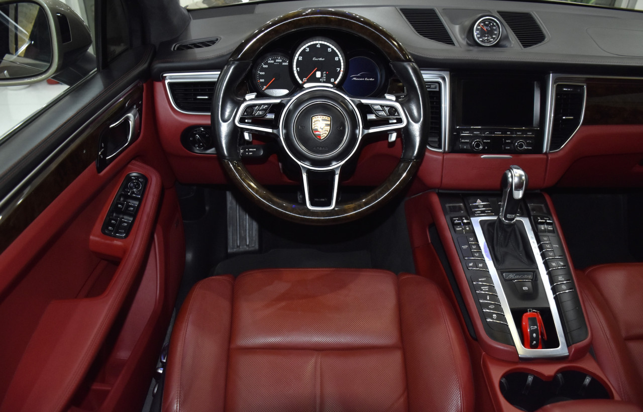 Porsche Macan - Image 10