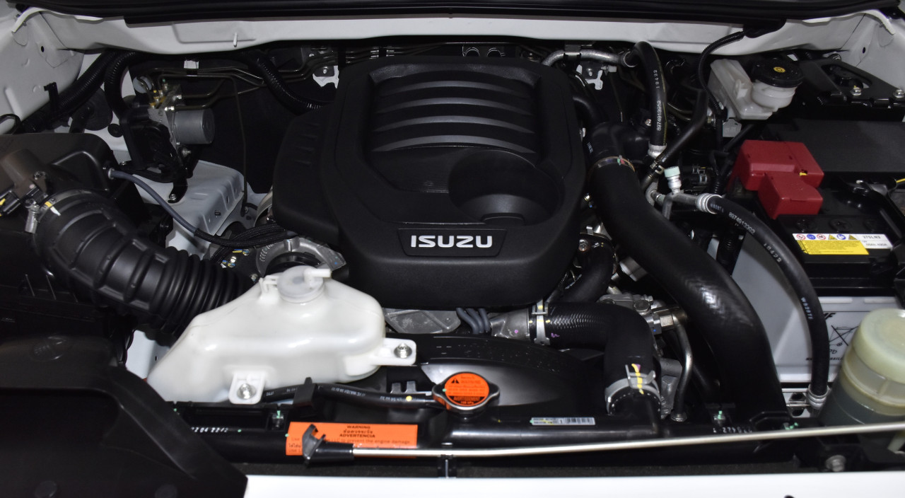 Isuzu D-MAX - Image 12