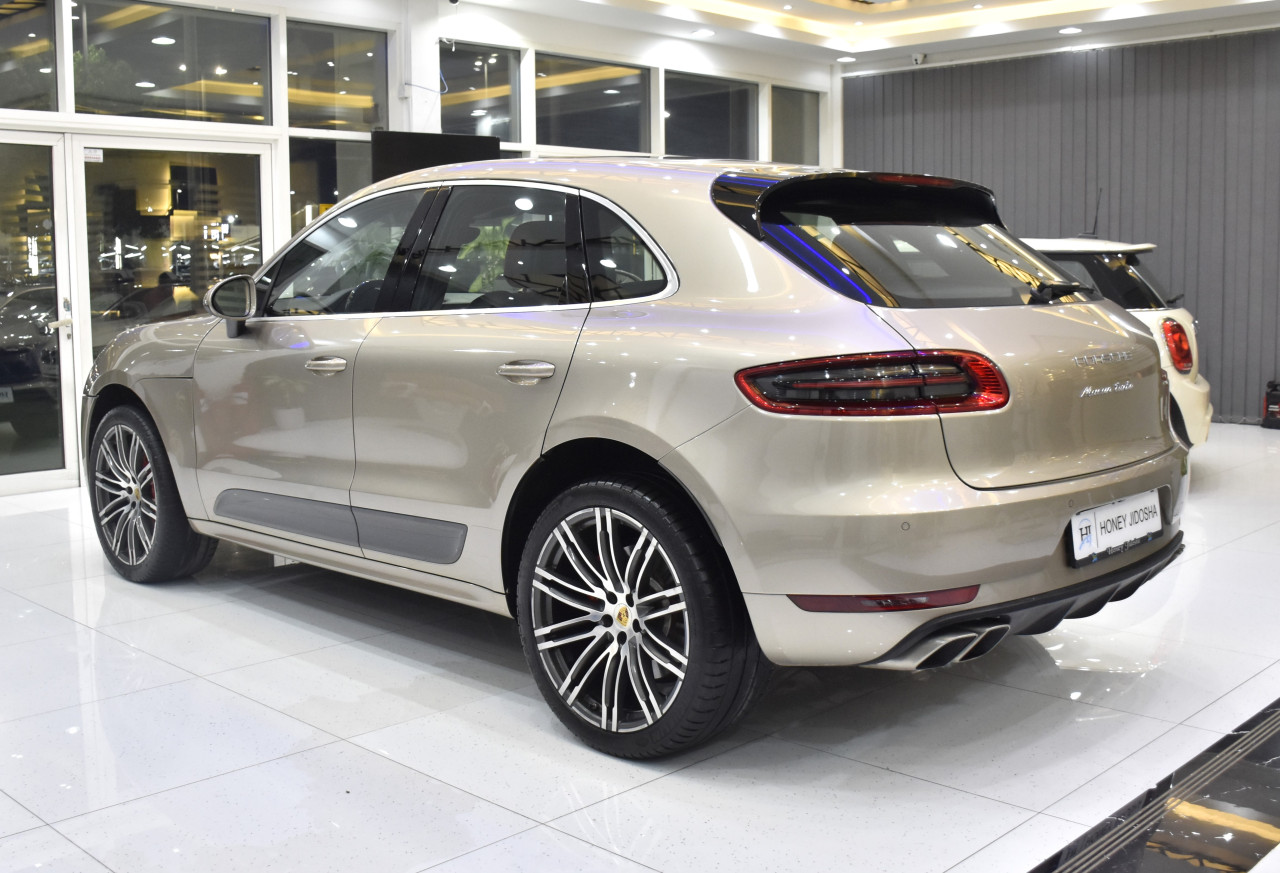 Porsche Macan - Image 5