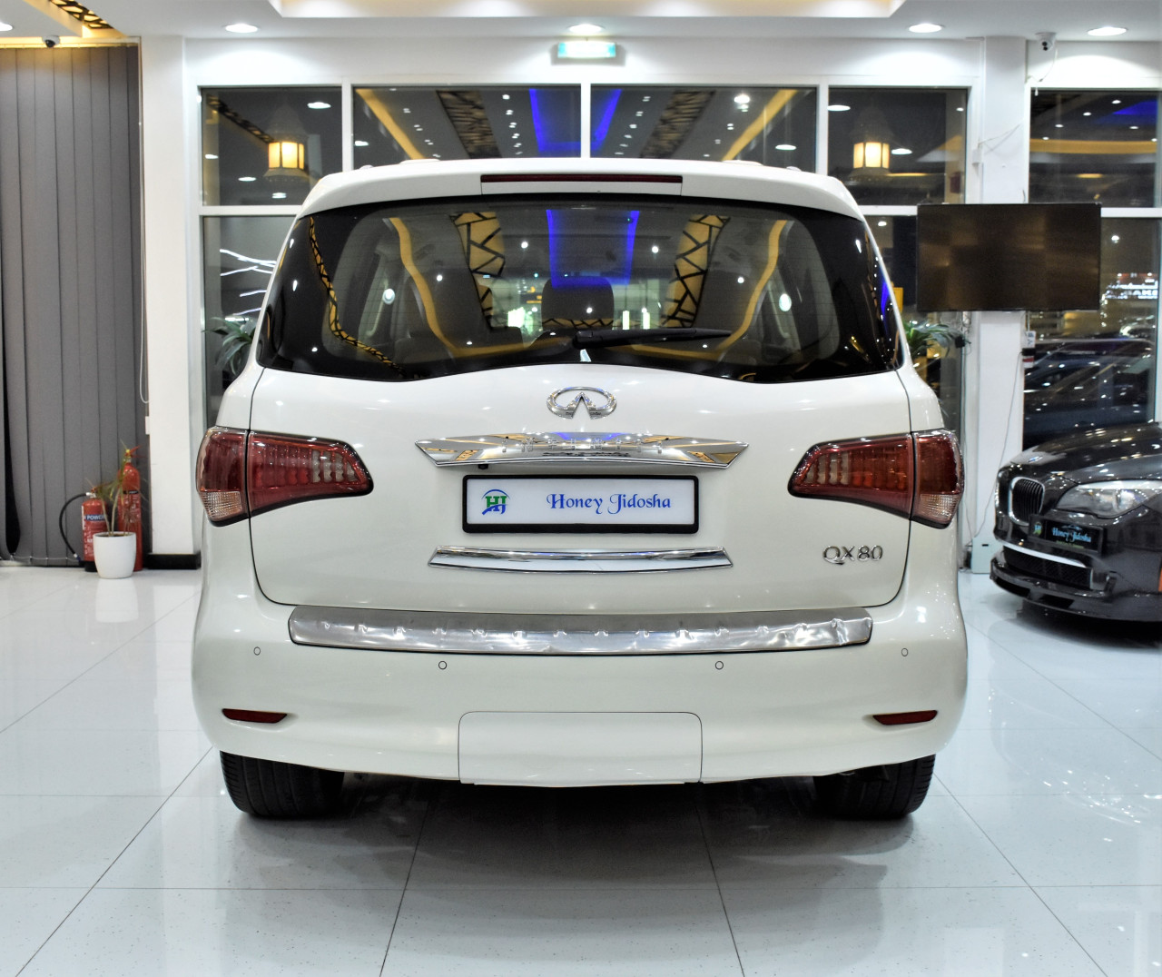 Infiniti QX80 - Image 6