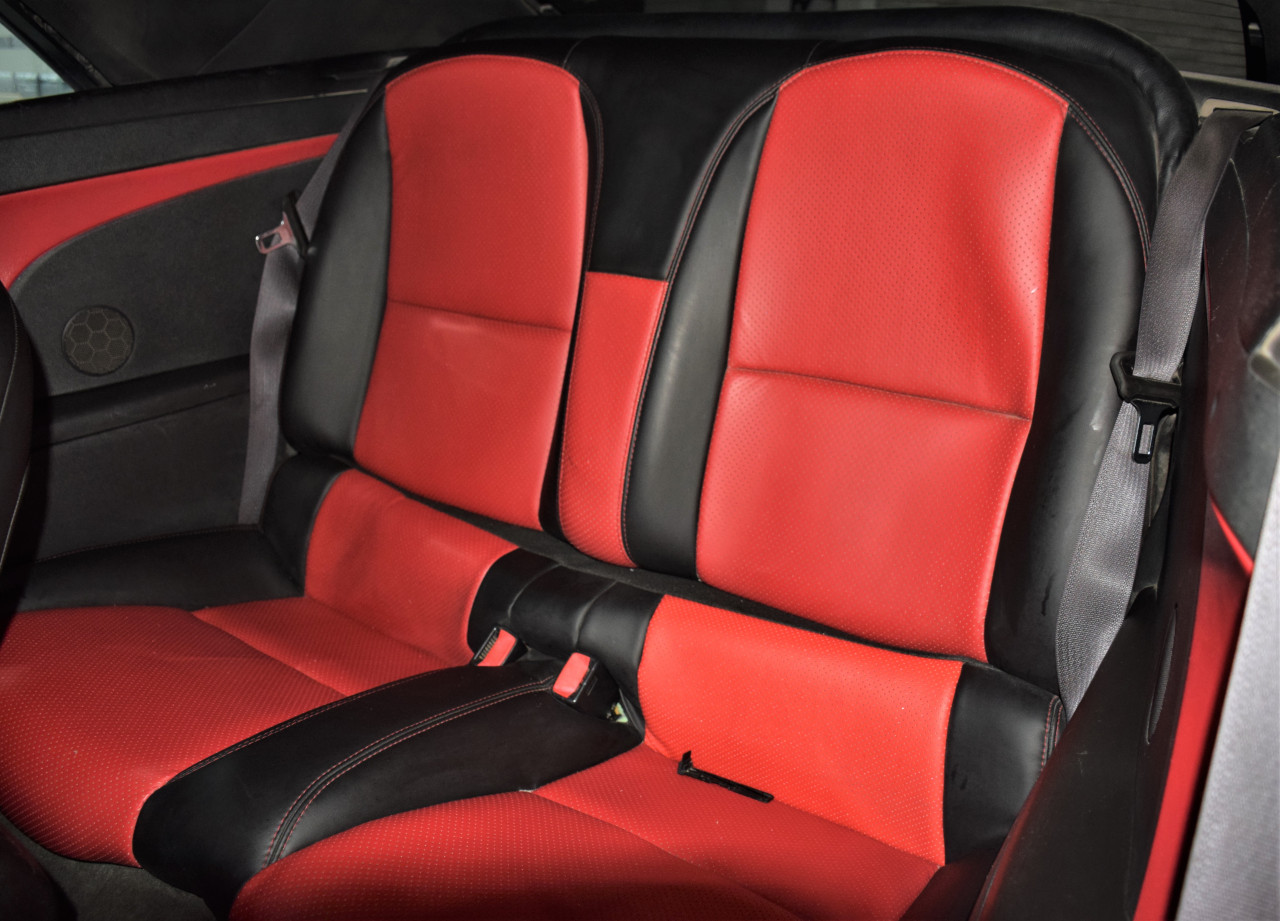 Chevrolet Camaro - Image 12
