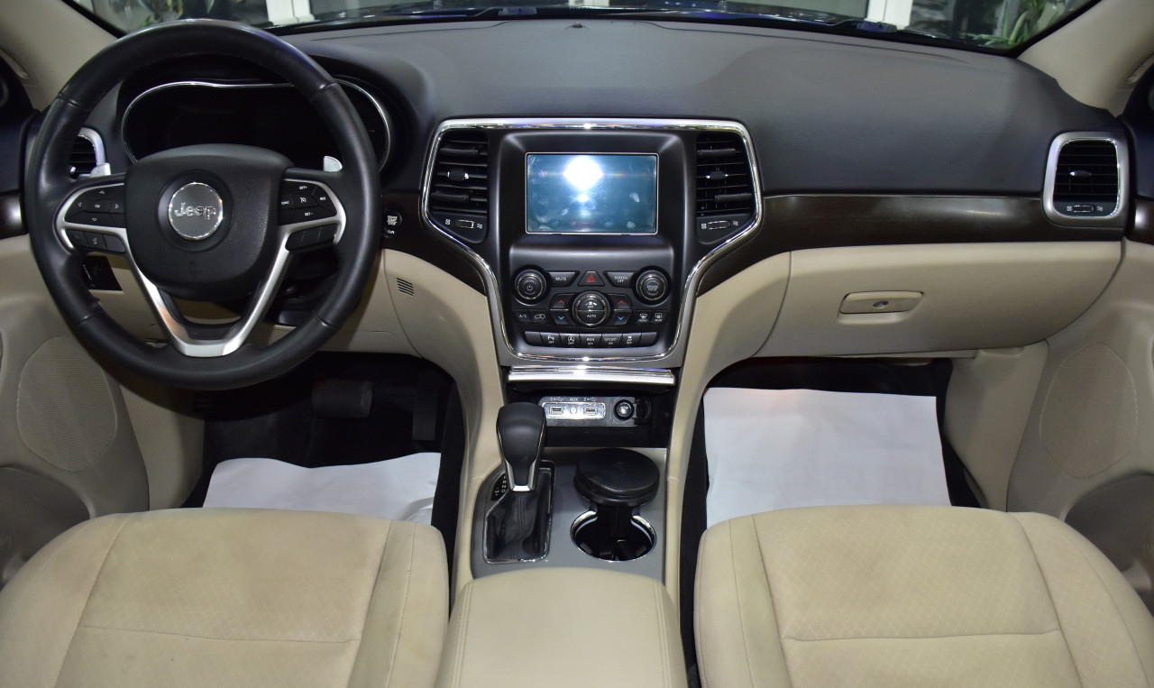Jeep Grand Cherokee - Image 15