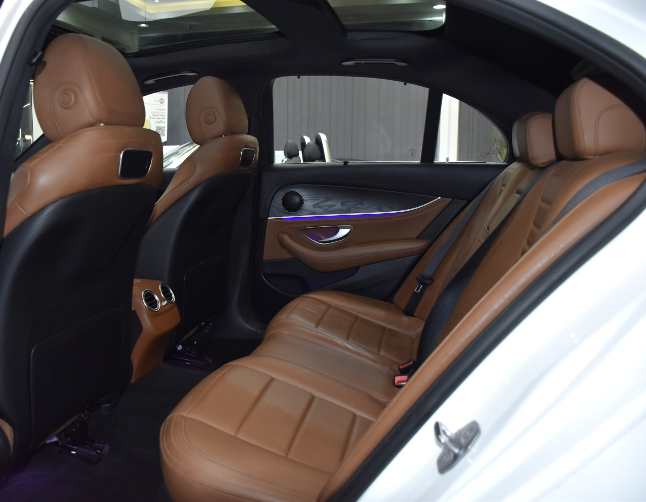 Mercedes Benz E-Class - Image 10