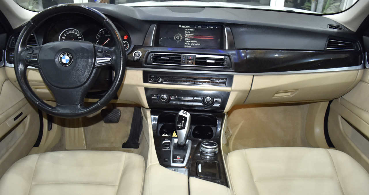 BMW 5-Series - Image 11