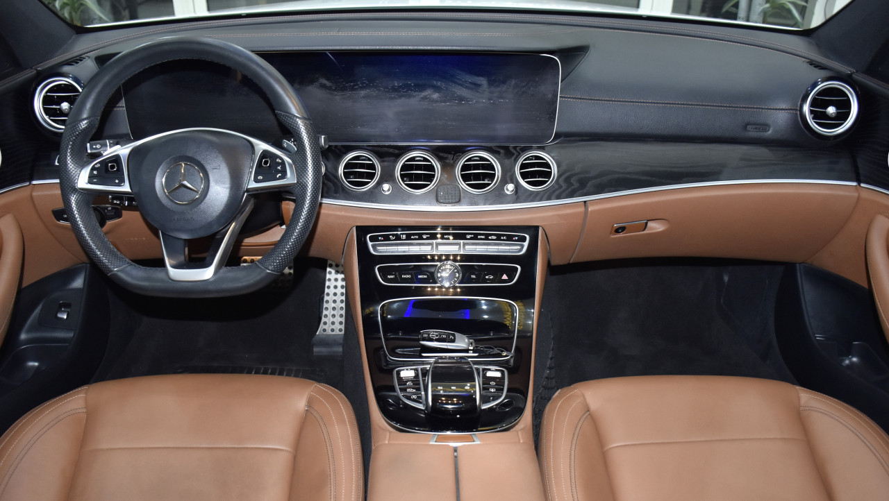 Mercedes Benz E-Class - Image 11