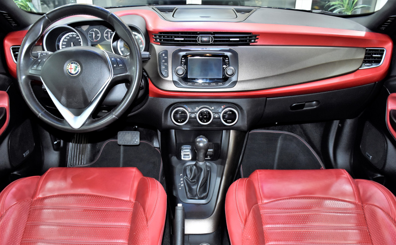 Alfa Romeo GIULIETTA - Image 9