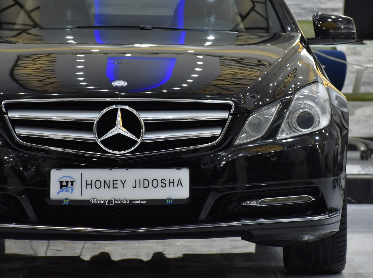 Mercedes Benz E-Class - Image 6