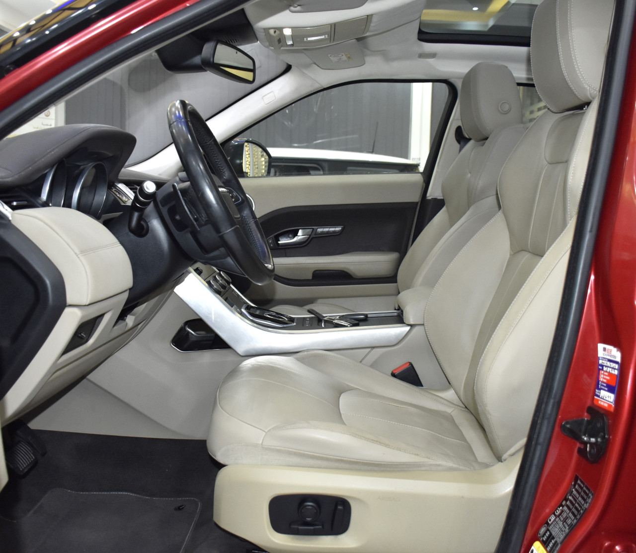 Range Rover Evoque - Image 9