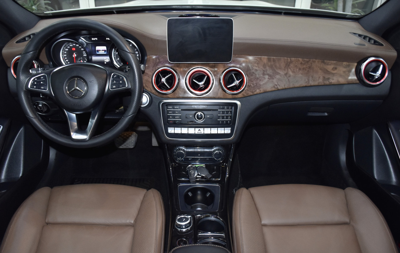 Mercedes Benz GLA - Image 9