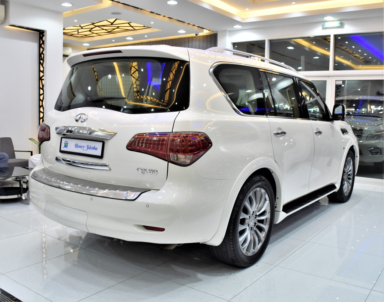 Infiniti QX80 - Image 4