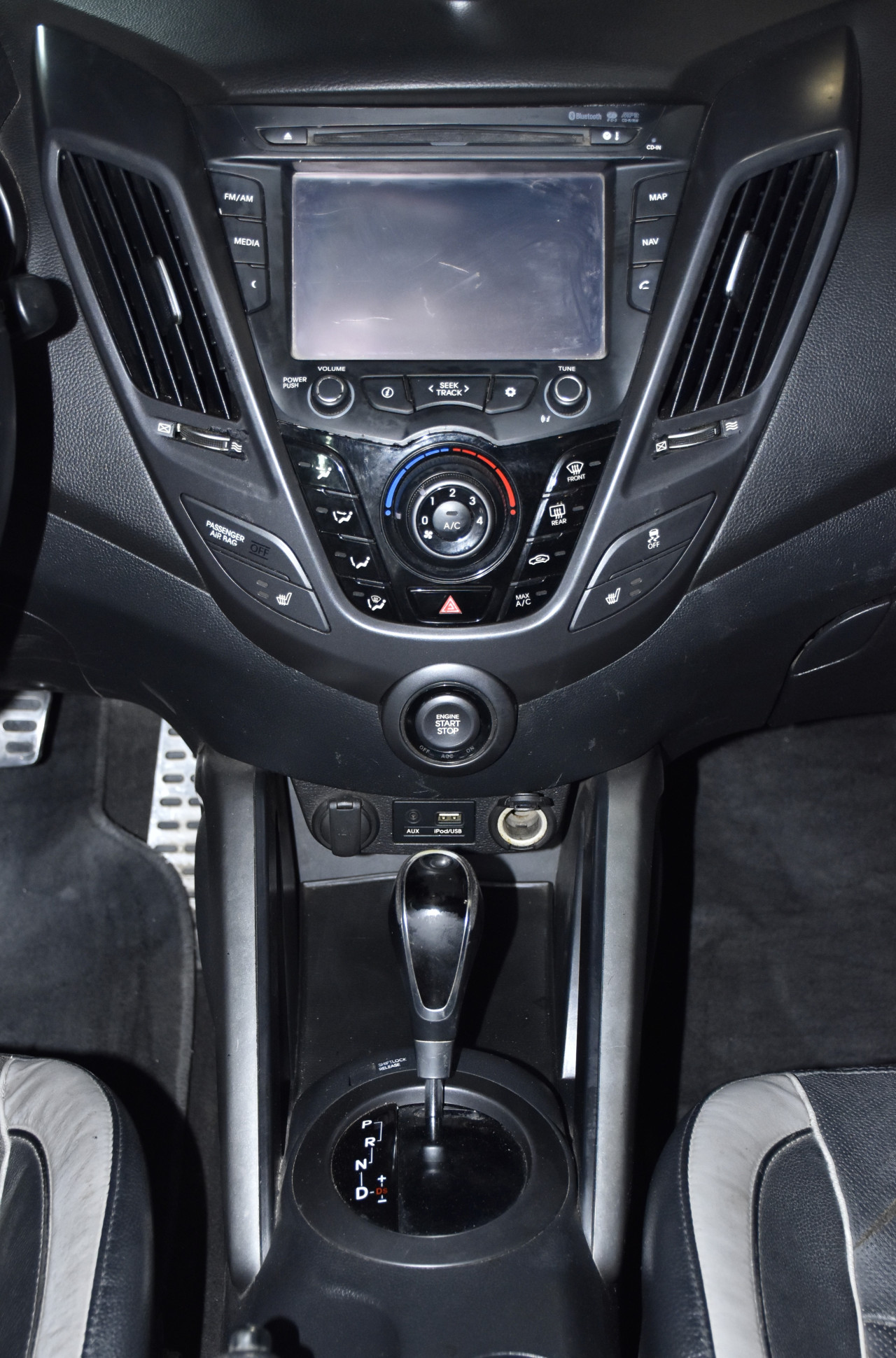 Hyundai Veloster - Image 9