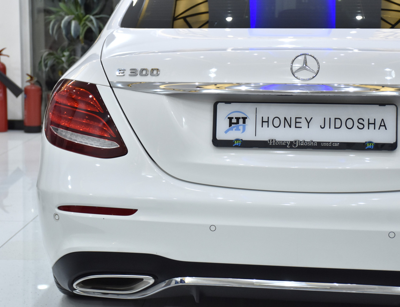 Mercedes Benz E-Class - Image 2
