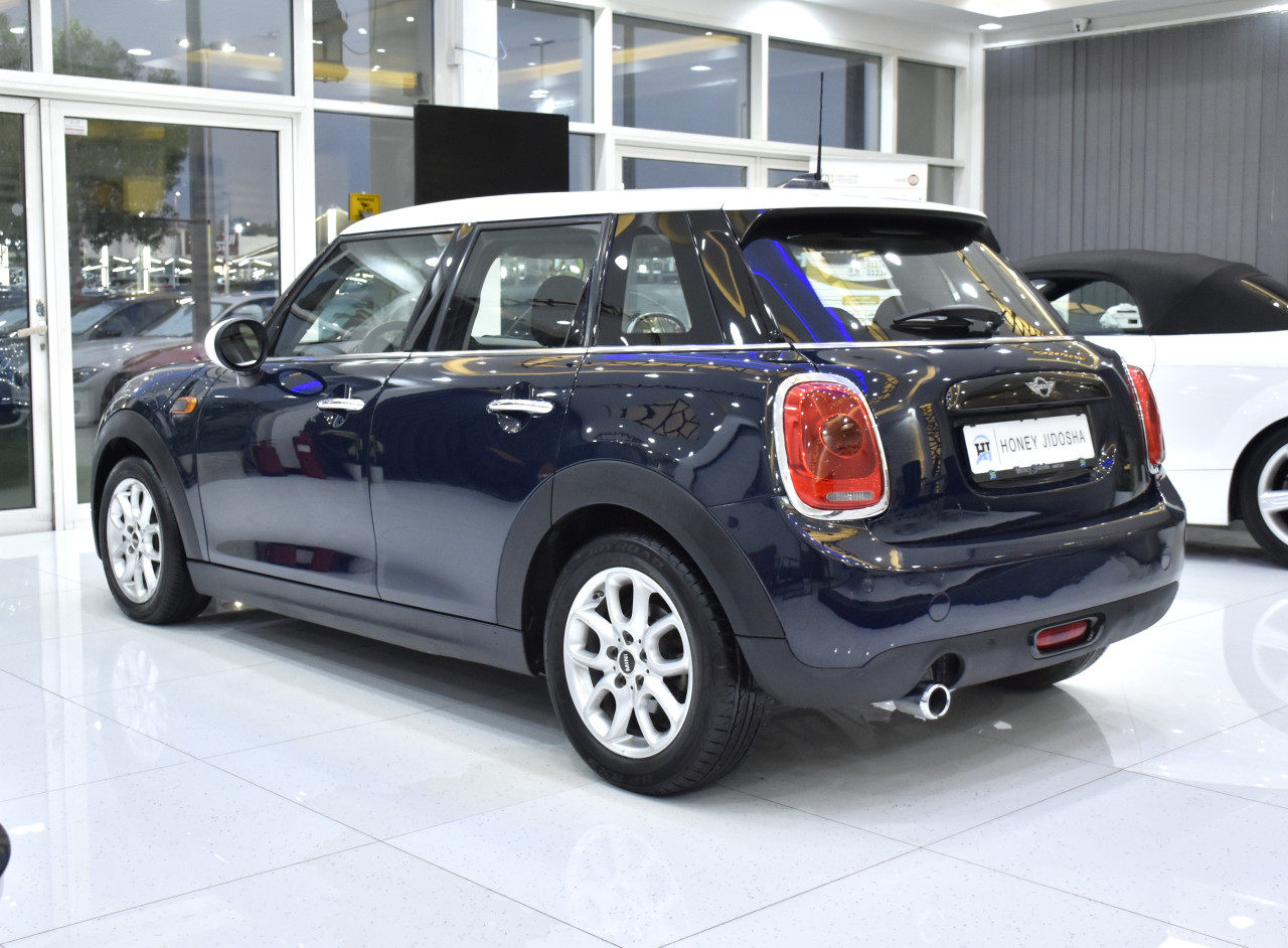 Mini Cooper Model S - Image 5