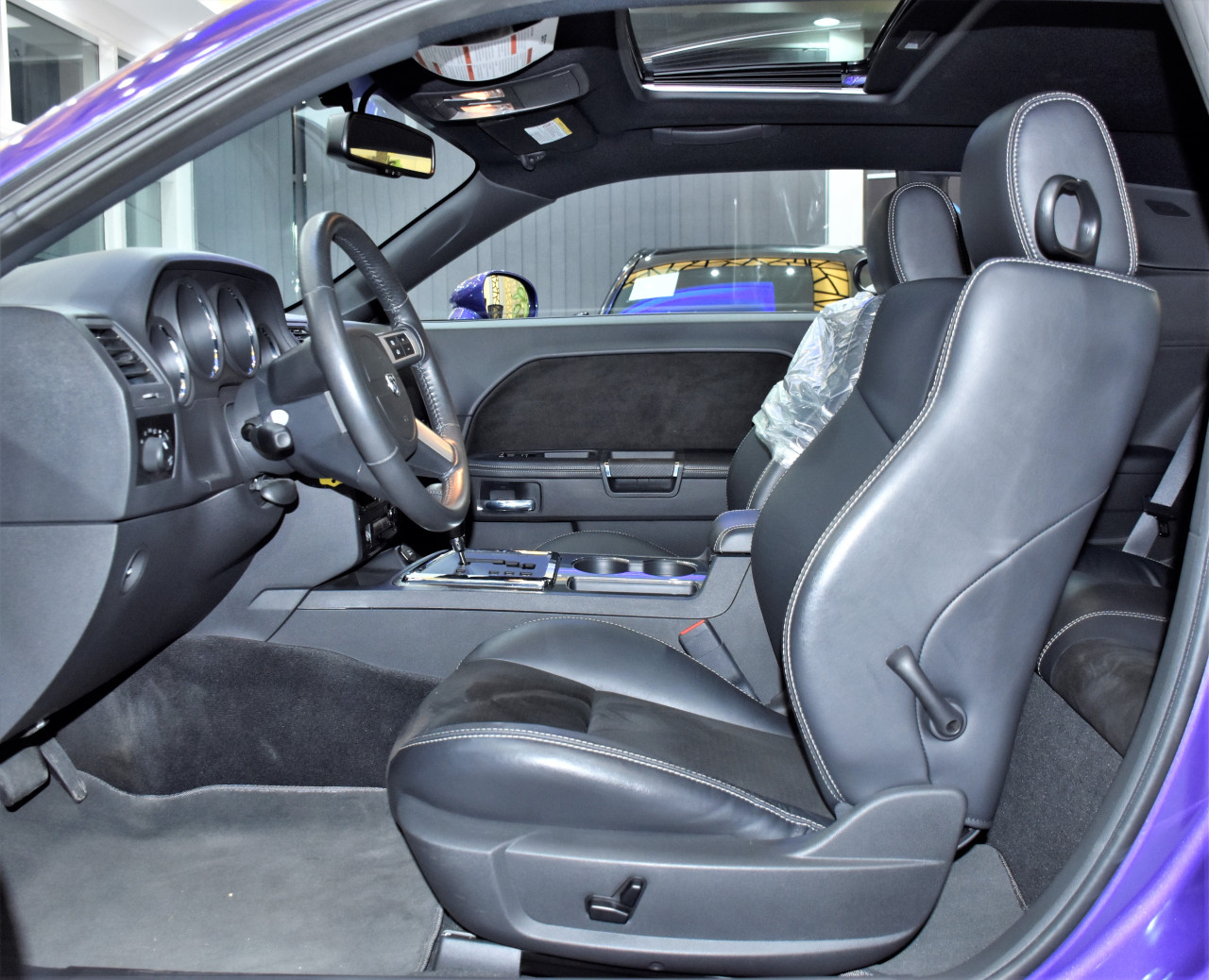 Dodge Challenger - Image 8