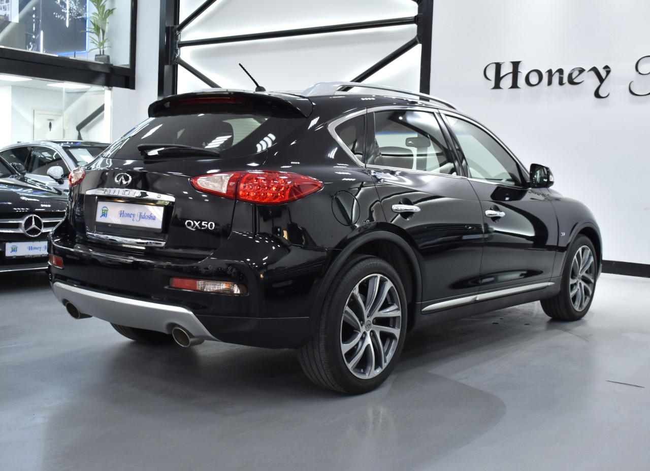 Infiniti QX50 - Image 11