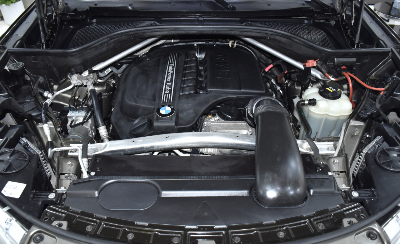 BMW X5 - Image 12