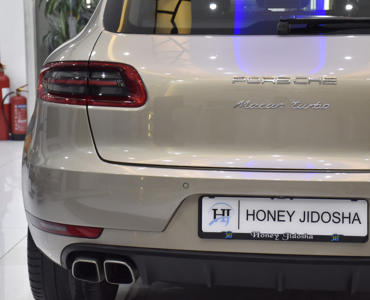 Porsche Macan - Image 7