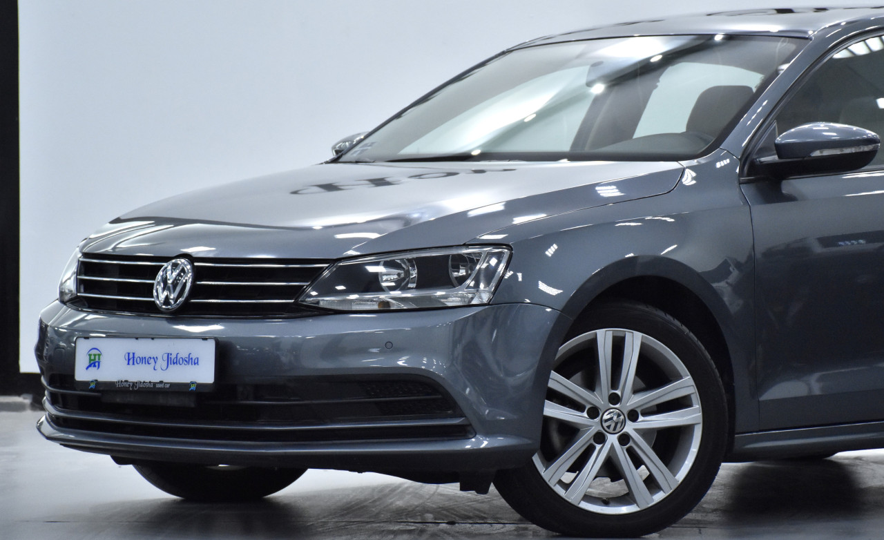 Volkswagen Jetta - Image 4