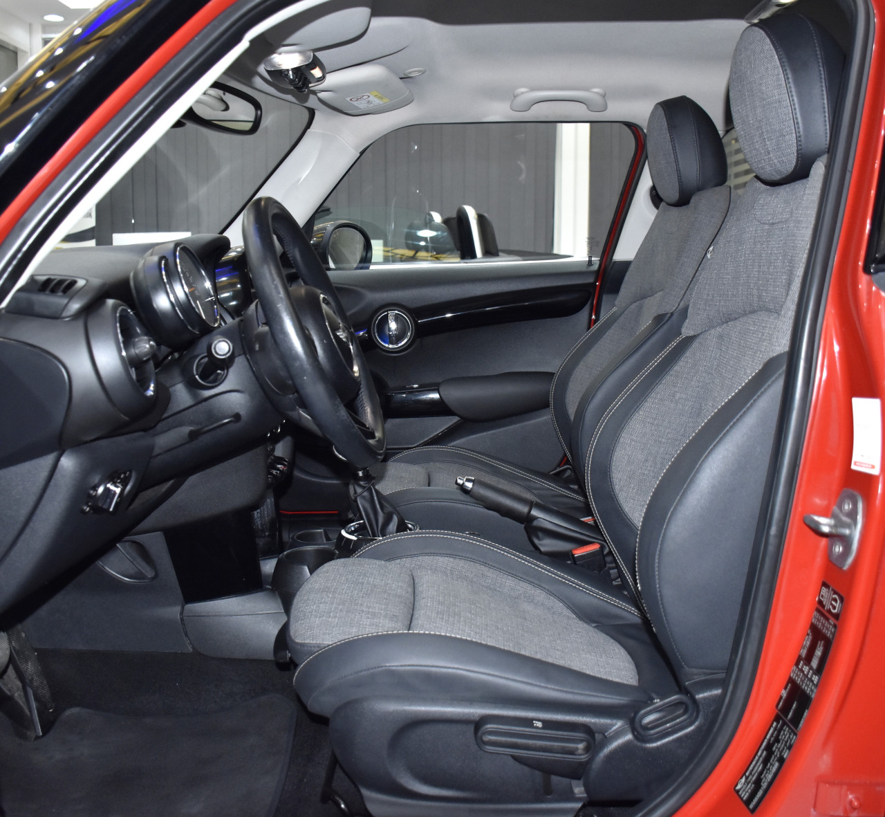 Mini Cooper Model S - Image 8