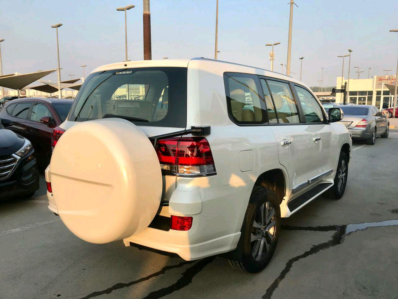 Toyota Land Cruiser - Image 3
