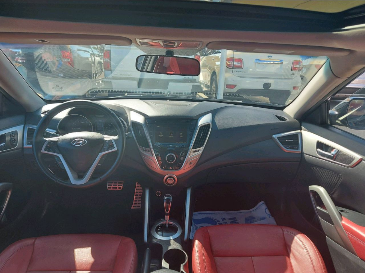 Hyundai Veloster - Image 2