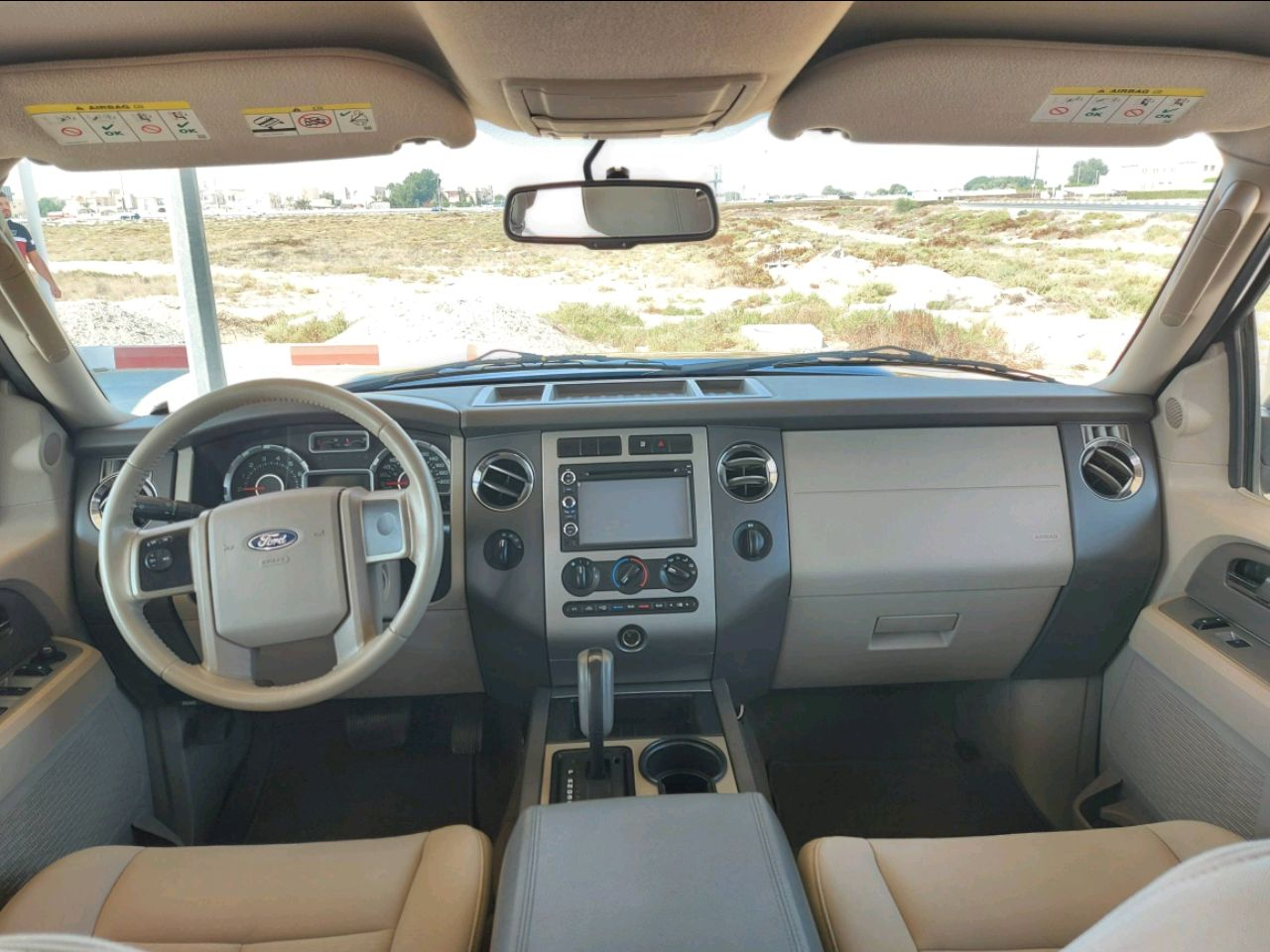 Ford Expedition - Image 6