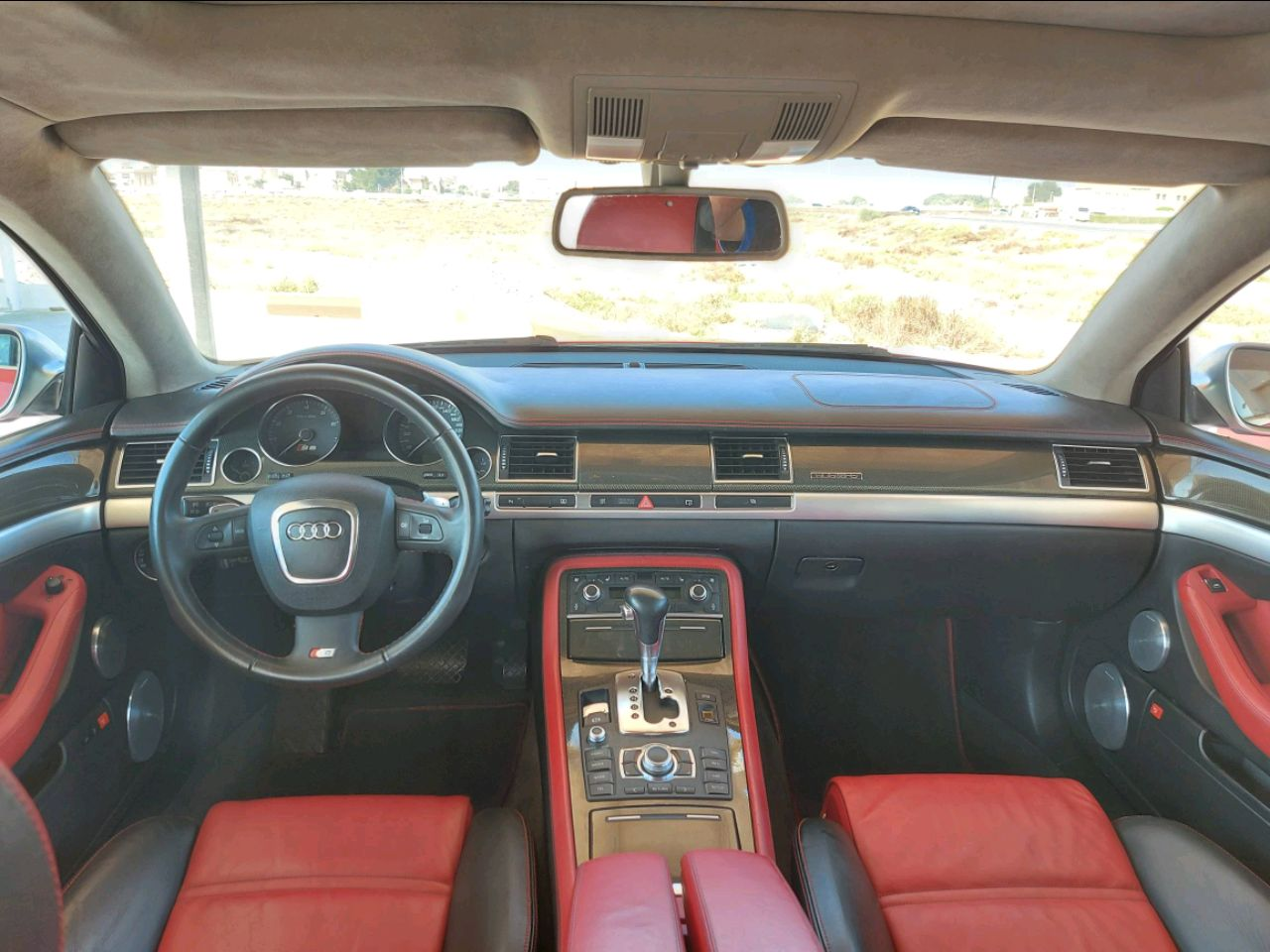 Audi S8 - Image 6