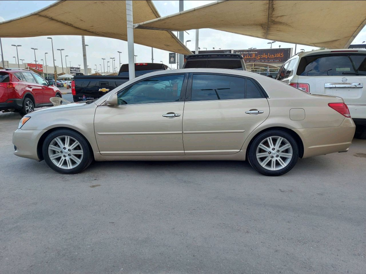 Toyota Avalon - Image 4