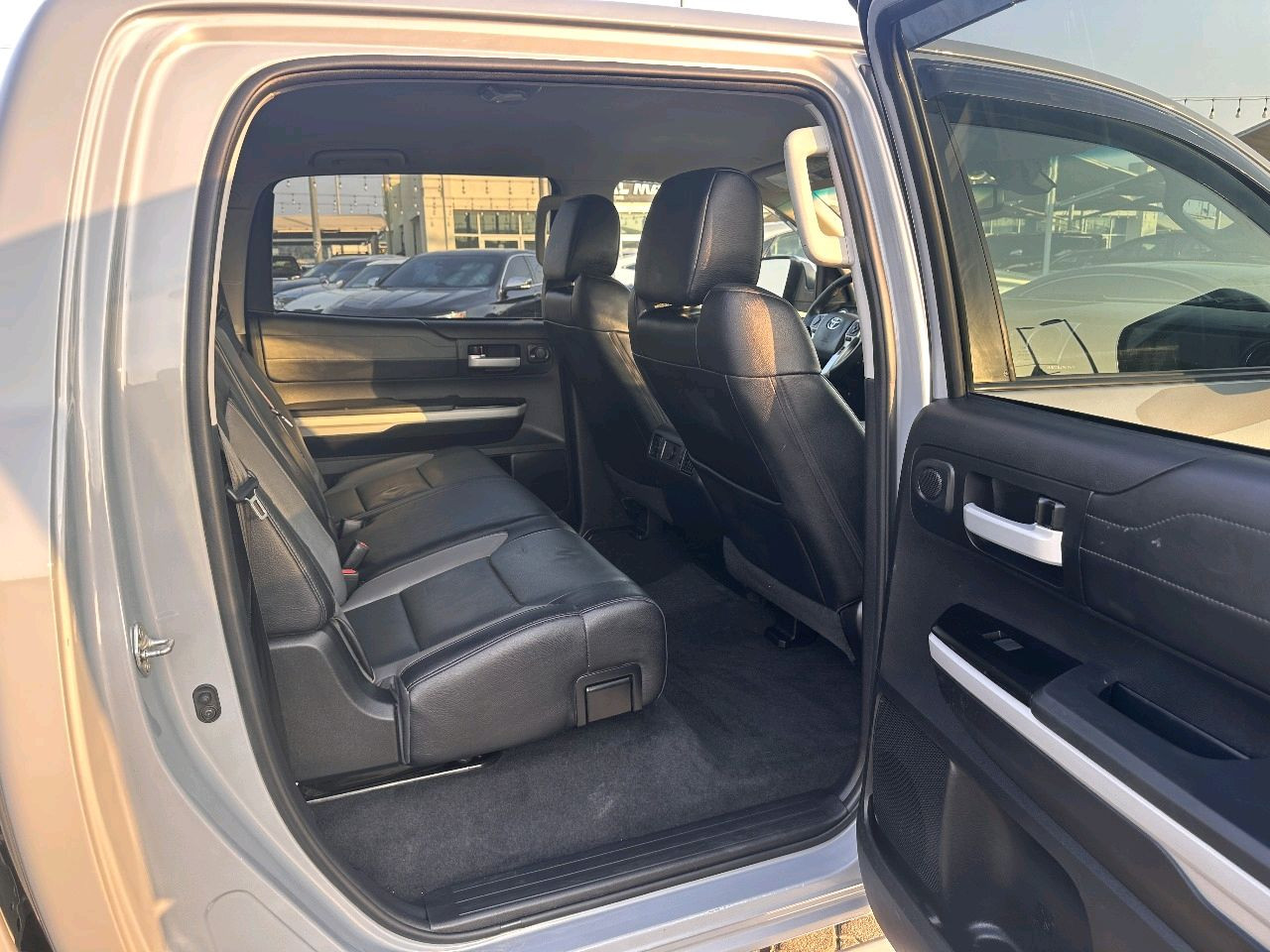 Toyota Tundra - Image 11