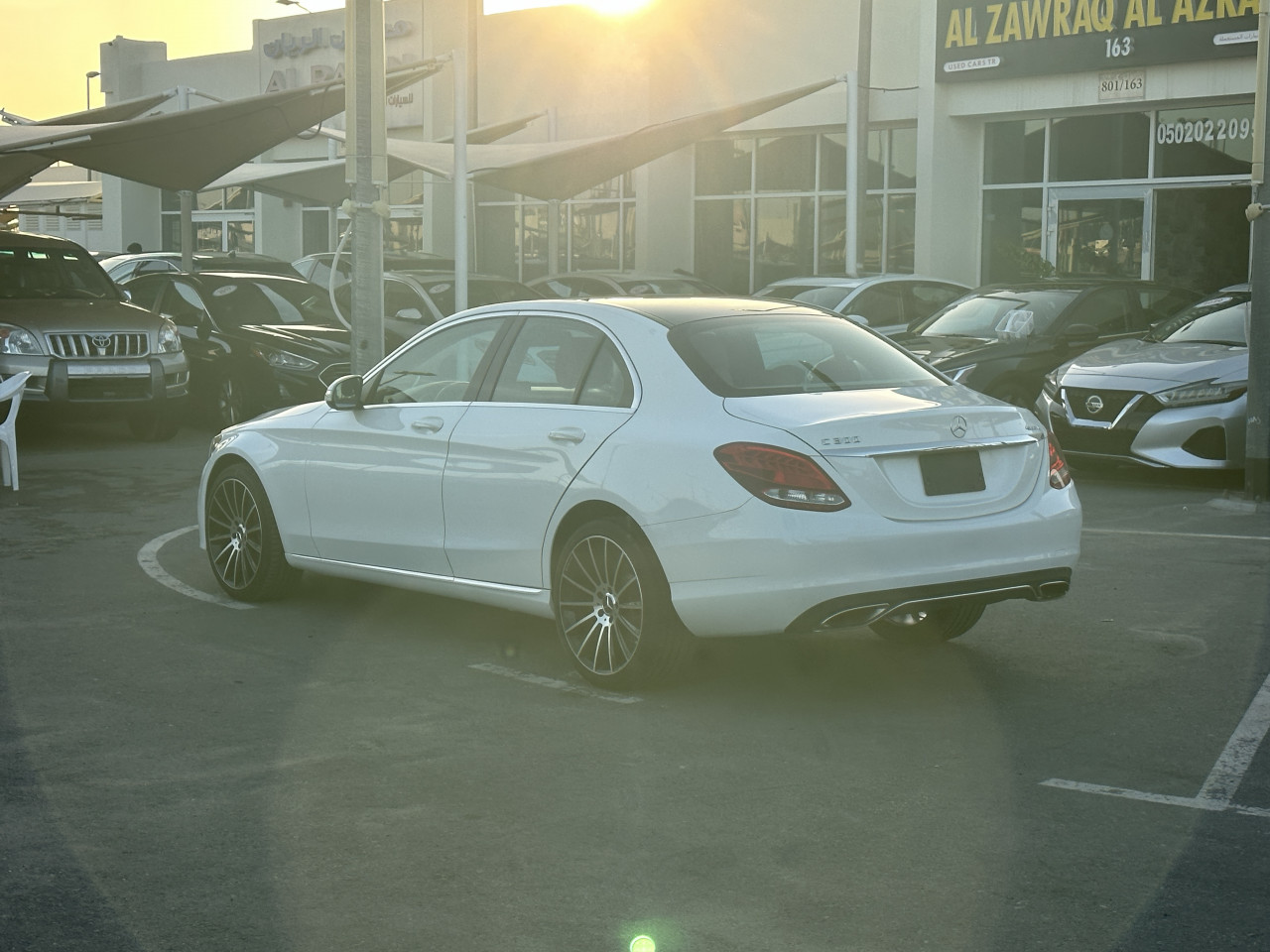 Mercedes Benz C-Class - Image 8