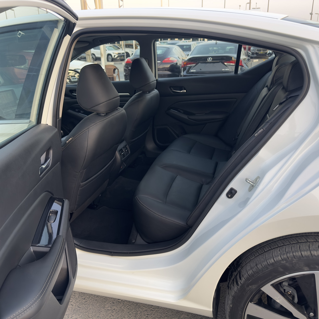 Nissan Altima - Image 6