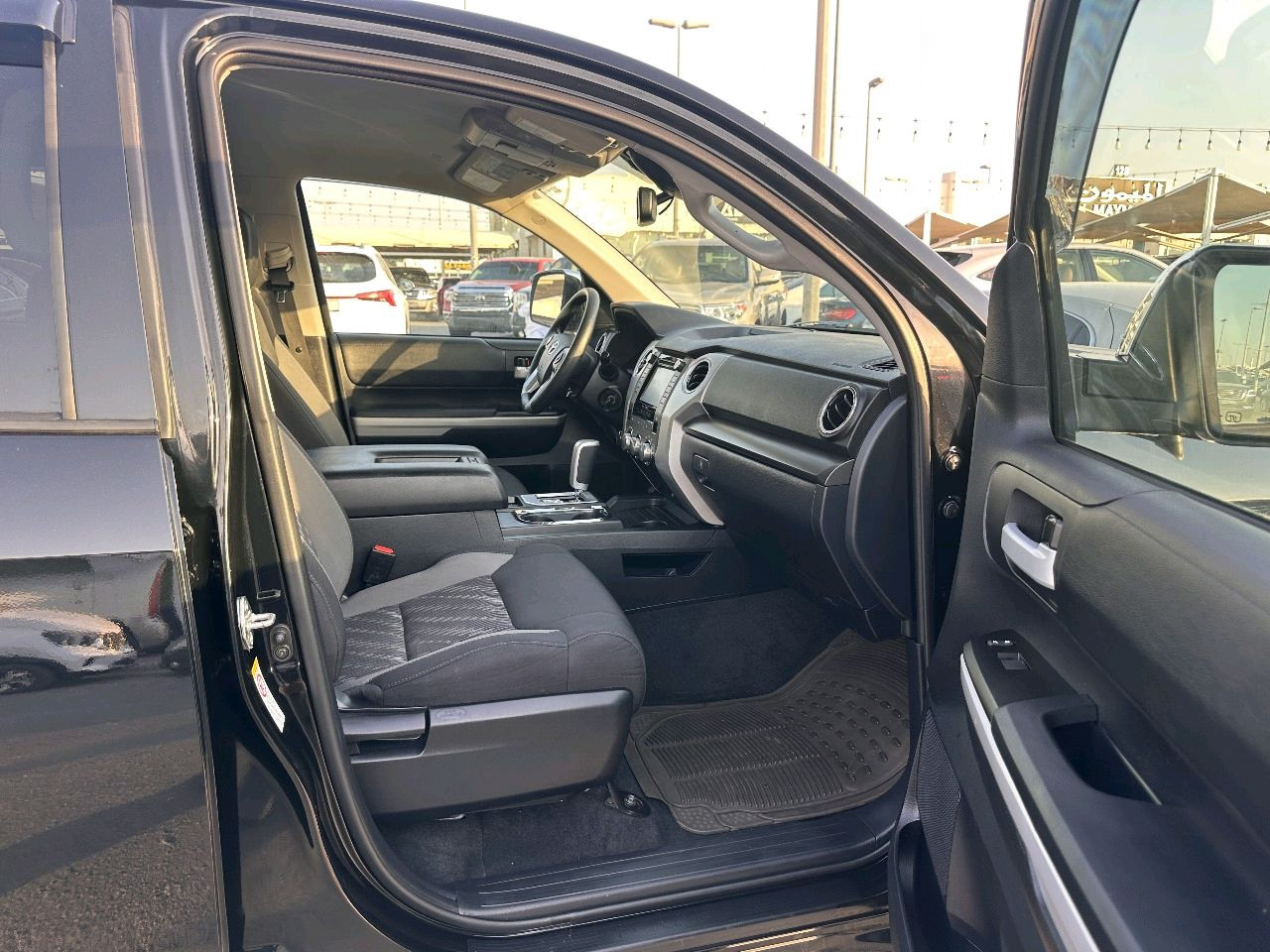 Toyota Tundra - Image 4