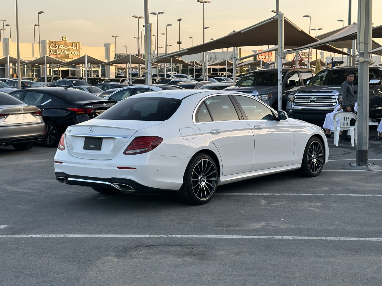 Mercedes Benz E-Class - Image 9