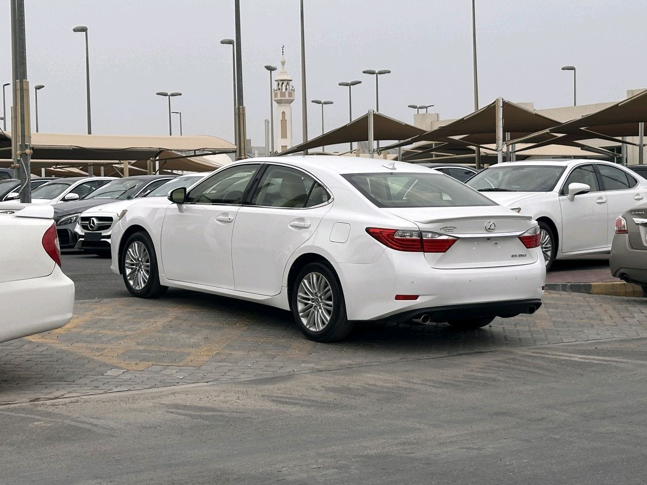 Lexus ES-Series - Image 8