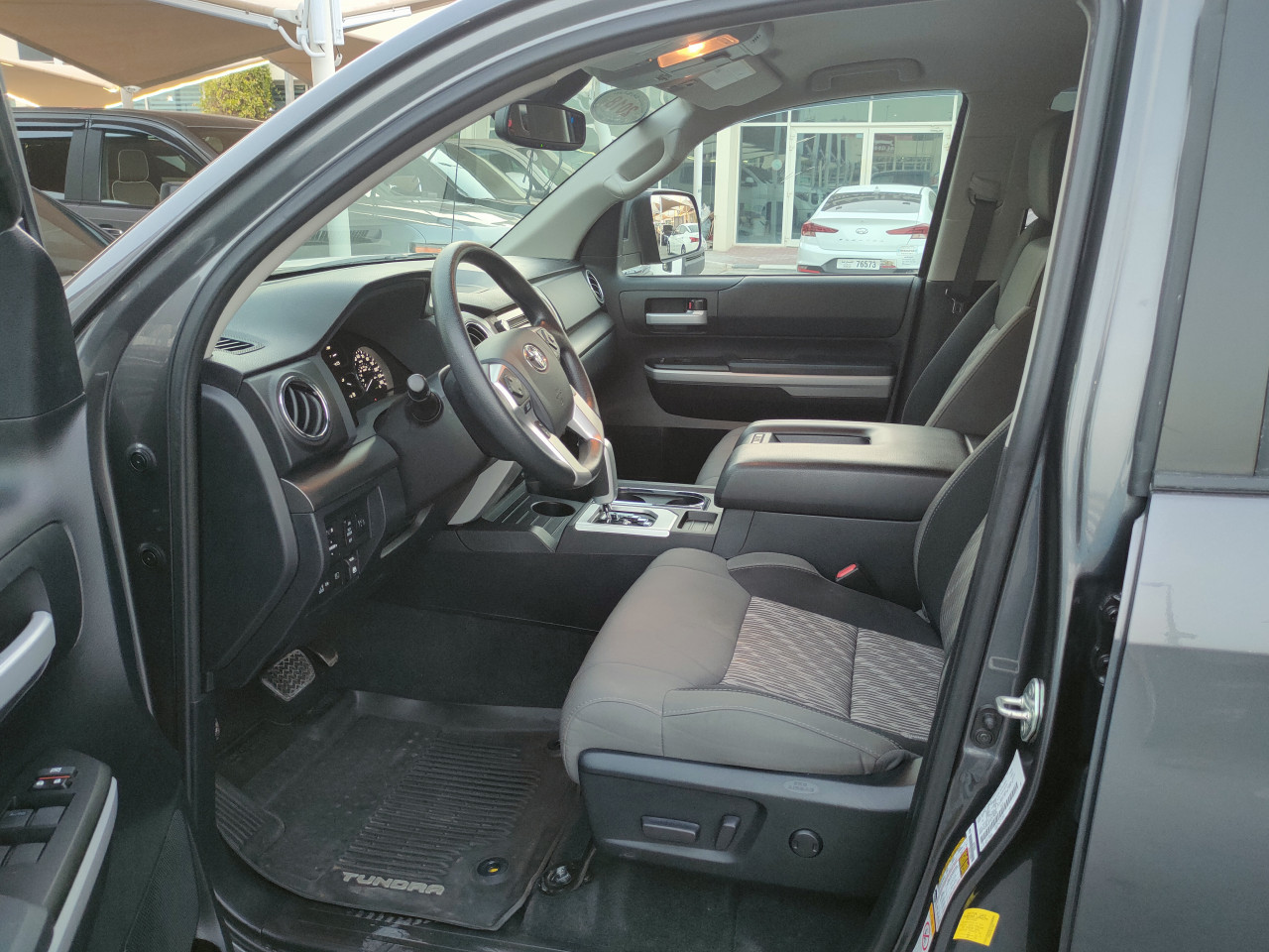 Toyota Tundra - Image 5