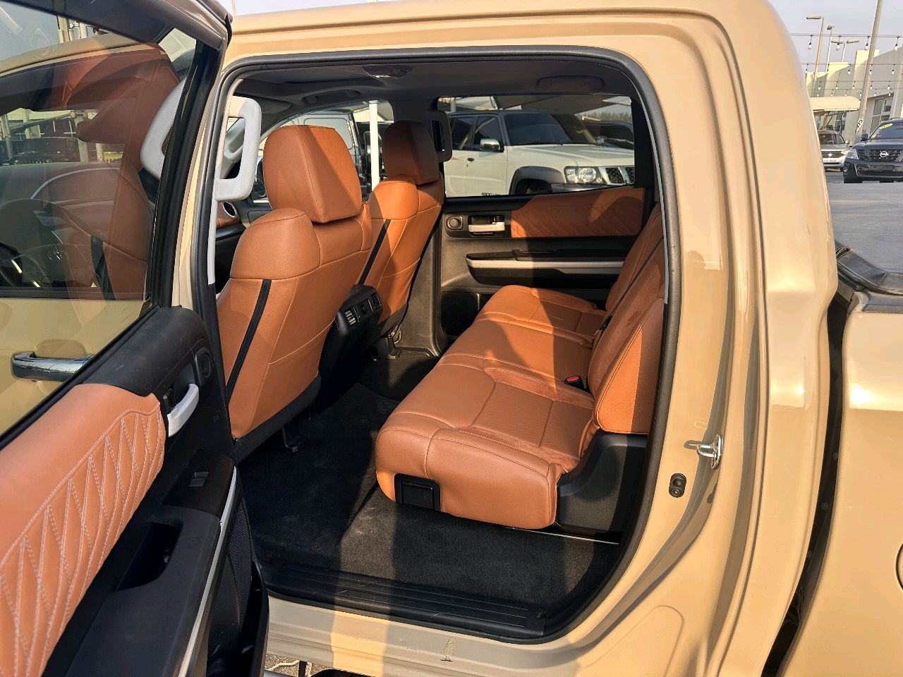 Toyota Tundra - Image 8
